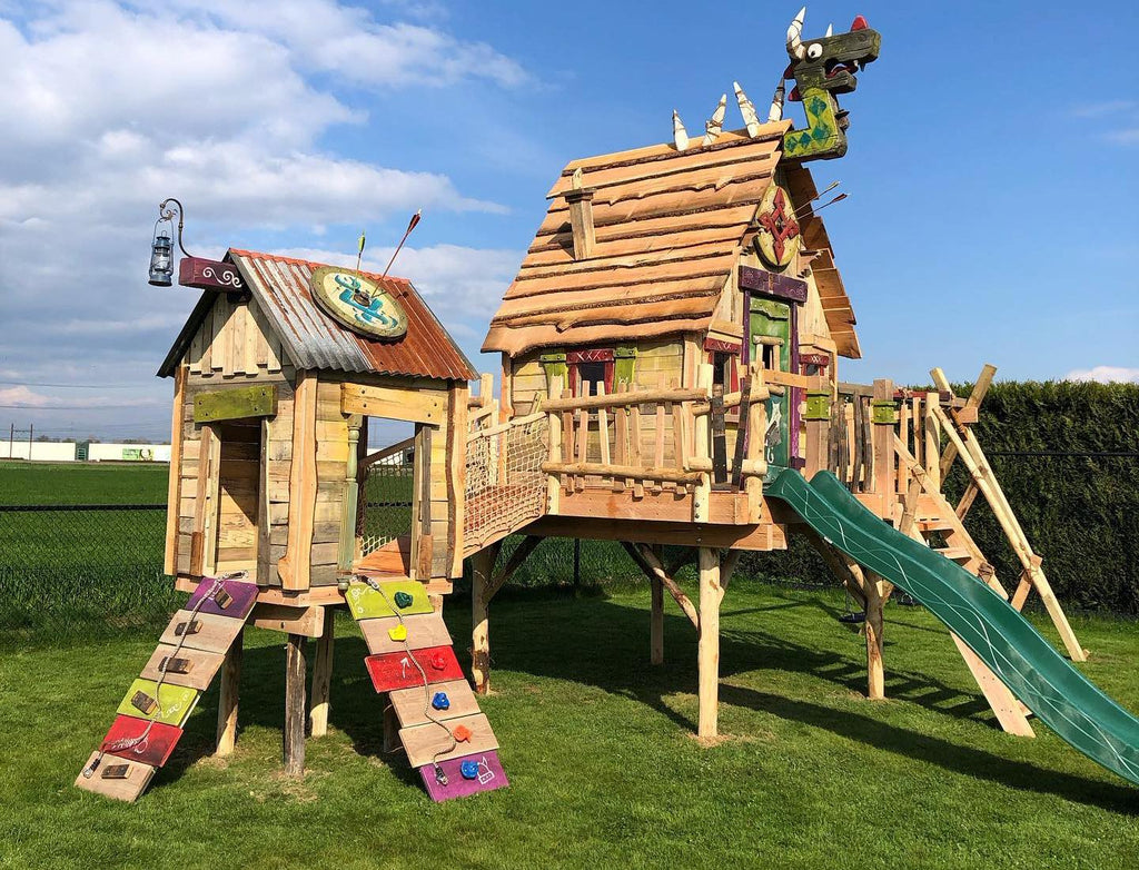 Draaketoe crée des merveilles avec le bois de récupération de Recupwood dans le jardin