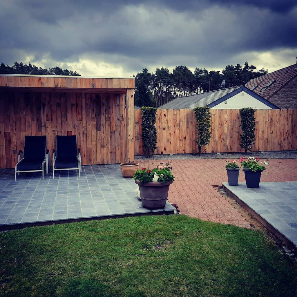 Gerecycleerd hout direct uit Brazilië: Planken met zichtbare nagelkoppen voor authentiek design.