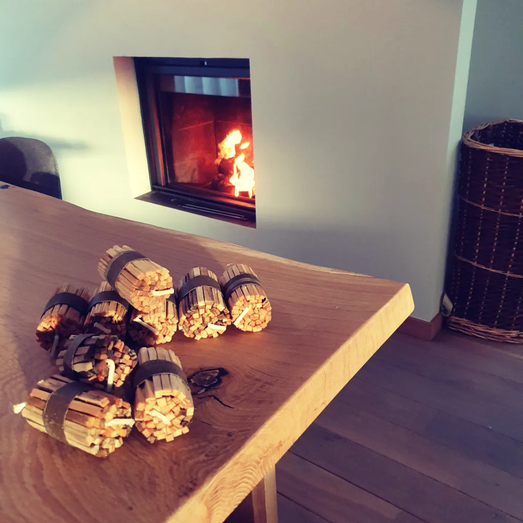 Aanmaakblokjes gemaakt van gerecyclede houten pallets, ideaal voor het aansteken van haarden, kachels of barbecues